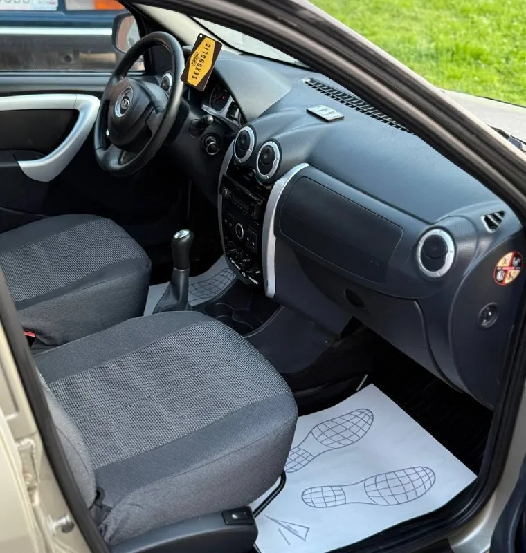 Лада ларгус
2012 Год выпуска
Обьем 1.6 16 кл
Пробег 220 тысяч
По кузову как на фото без рыжиков
Дно пороги стаканы целые
Технически без нареканий от слова совсем нечего не стучит не гремит
По документам полный порядок
Авто без вложений кондиционер 4стеклоподьемника электро регулировка зеркал хорошая музыка хорошая резина
Все вопросы по телефону авто выглядит как на фото видео обзор по запросу
Номер для связи +7 919 896 5615
Также телеграмм +7 919 896 5615
💰Цена 655.000 тысяч рублей - фотография - 7