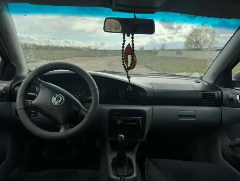 ❗️Продам skoda octavia a4, 2001 года выпуска❗️
✅ : 1.9 Sdi
✅Тех. Осмотр пройден !!
✅Продажа с гос. Номером.
✅Пробег 400к ( мотор после кап. Ремонта проехал ~15к )
✅Днище, стаканы идеал. По лкп есть возрастные косяки, все видно на фото.
✅Салон ухоженный, не прокурен.
✅Лобовое без сколов и трещин
✅ , Коробка в хорошем состоянии
✅Ходовая в отличном состоянии
✅Резина лето и зима в отличном состоянии
✅Я собственник, переоформление без проблем!
❗️Вписан фаркоп ( отдам в комплекте ). Отдам задние стойки с пружинами.
Цена: 365.000
Осмотр: г. Луганск
+7 959 152 0353
📞 Звоните: +7(959)1520353 - фотография - 1