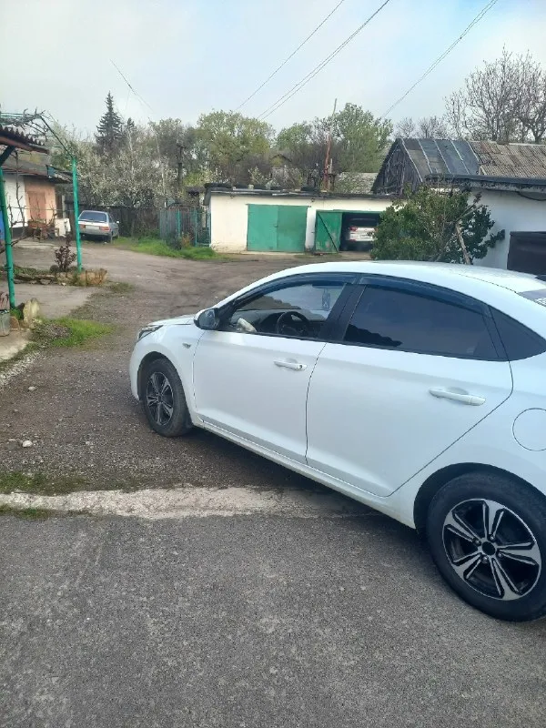 Продам солярис 2 2017г.146т родного пробега, мотор 1,6 акпп, комлектация предмаксимальная, зелёная автотека, вся в родне, линзованый заводской свет с автоматической подсветкой поворотов, стекла завод, обогревом всего плюс обогрев задних сидений, кат на месте в отличном состоянии, датчик света, есп, абс, трмс, акпп и мотор 5+, ходовая завод 5+, вся обслуженая до мелочей заменены все рабочие жидкости плюс колодки, масло зик 5-30 fe, от замены до замены каждая 5 замена халява так как масло не ест, катушки завод, свечи замена 2т назад как и масло, на 120 и 140 замена масла зик сп4 частично, диагностическая карта действительна до 07.05.2027,техосмотр делал в 2025 при покупке авто, любые проверки, эндоскопия цилиндров сделана ни каких задаром заводской хон, цена данного авто 1мл,390т, торг возле авто, сервисные книги, два ключа, сигнализация стайрлайн с авто заводом, все вопросы по тел +79494788945, макс, телега на этом номере, если вы ищите авто без вложений вам сюда, антикор
📞 Звоните: +7(949)4788945 - фотография - 3