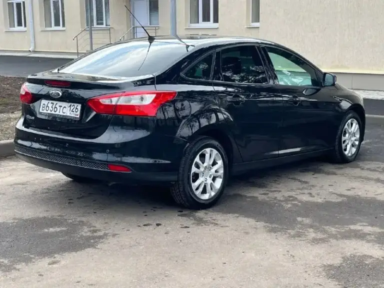 Продам ford focus 3. 2012г. В. 1.6 на 105л. С. , на механике, самая надежная связка. 205000км. Родного пробега. Авто в идеальном состоянии по всем параметрам. Кузов без вздутостей, ржавчин, царапин. Салон без потертостей, грязи, дыр и т. Д. Двигатель масло не расходует вообще, не троит, не дизелит, катализатор удален и прошита под евро 2,масло нигде не течет. Кпп так же в идеале, сцепа как новая. По ходовой без стуков. Заменен ремень грм, помпа, масло двс и подушки. Готов на любые проверки. В авто работает абсолютно все, включая кондиционер. Резина лето новая. Автотека зеленая.
Территориально старобешево/донецк
835 000 Руб.
Вопросы по тф.
+7 949 337 07 37
+7 949 318 50 79 - фотография - 3