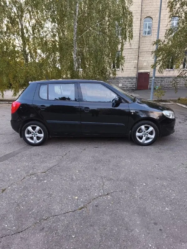 Продается skoda fabia 2011
Двигатель 1.4., механическая трансмиссия, пробег 198 000 км.
Vin: tmbec65j4c3023575

Продажа от собственника. Машина пригнана из германии в 2021 года. Мало эксплуатировалась в днр. Автомобиль полностью исправный, обслуженный и ухоженный, любые проверки.
В автомобиле полностью перебрана ходовая, рулевые тяги, наконечники, тормозная система. Стоит новая резина. Поменяны 2 радиатора системы охлаждения, кондиционер заправлен. Автомобиль вложений не требует, продажа не спешная, при необходимости то будет пройден оперативно. Учет 180, полное переоформление.

Цена 750 тыс. Руб. С аргументированным торгом у капота.
Тел: +79493188536 – наталья (собственник авто).
Осмотр г. Донецк (петровский, кировский р-ны). - фотография - 2