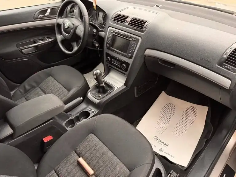 Продам skoda octavia a5 рейсталинг
1.6 Бензин
Год выпуска 2010
Состояние идеальное.
Без рыжиков
Сервисные книги.
Вложений не требует!
2 Владельца за все время!
Любое оформление!
Салон не затертый не порваный
Резина хорошая летняя
Авто полностью обслужена до мелочей
Работает ровно.
Коробка переключает идеально
Климат контроль работает
Кондиционер так же работает
Все жидкости заменены!
Стекла все родные
Каждая кнопка работает)
Цена 760-000₽ торг реальным покупателям!
+7-949-794-46-27
Остольные вопросы по телефону
Звоните в любое время.
📲 Tg: евгений
📞 Звоните: +7(949)7944627 - фотография - 7