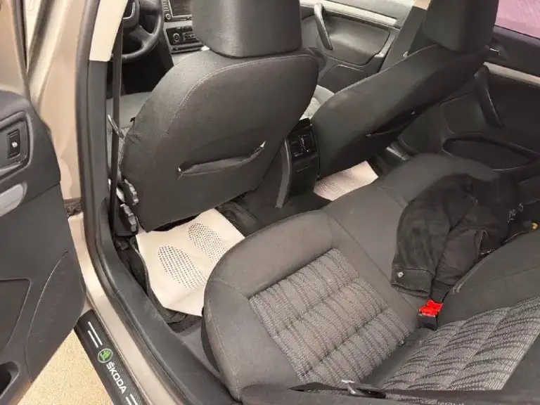 Продам skoda octavia a5 рейсталинг
1.6 Бензин
Год выпуска 2010
Состояние идеальное.
Без рыжиков
Сервисные книги.
Вложений не требует!
2 Владельца за все время!
Любое оформление!
Салон не затертый не порваный
Резина хорошая летняя
Авто полностью обслужена до мелочей
Работает ровно.
Коробка переключает идеально
Климат контроль работает
Кондиционер так же работает
Все жидкости заменены!
Стекла все родные
Каждая кнопка работает)
Цена 760-000₽ торг реальным покупателям!
+7-949-794-46-27
Остольные вопросы по телефону
Звоните в любое время.
📲 Tg: евгений
📞 Звоните: +7(949)7944627 - фотография - 8