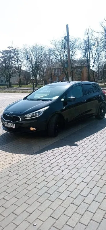 Kia сид 2014 года. 880₽ донецк. Пробег оригинальный 170 т. Не такси, не каршеринг, при осмотре покажем автотеку. Отличное состояние, машина вся обслужена. По мотору и кпп проблем нет. Кузов без рыжиков. Все стекла заводские, включая лобовое. Кондиционер работает. Салон отличный, без дефектов. Собственник по документам, любое оформление. Торга нет. +79494850271
📲 Tg: алексей
📞 Звоните: +7(949)4850271 - фотография - 1