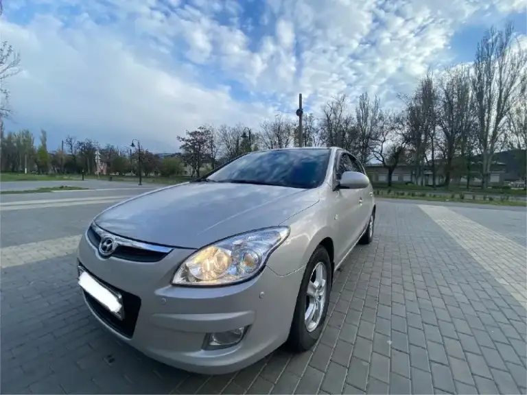 Продаю hyundai i30 2008г, 1,6 классический автомат ✅ отличное внешнее и техническое состояние ✅ пробег родной 177000 км ✅ по кузову без рыжиков ✅ двигатель и коробка в хорошем состоянии ✅ ходовая обслужена полностью ✅ каждые 7000 км замена масла, фильтров, жидкостей ✅электрозеркала, климат контроль, подогрев сидений, парктроники, abs, подушки безопасности все целые, установлена сигнализация centurion ✅ без дтп ✅ зимняя и летняя резина ✅ проверки на любом сто ✅ диагностическая карта готова ✅ цена 820 000 руб. +79494201178 (тг, max)
📞 Звоните: +7(949)4201178 - фотография - 2