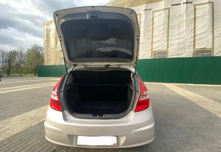 Продаю hyundai i30 2008г, 1,6 классический автомат ✅ отличное внешнее и техническое состояние ✅ пробег родной 177000 км ✅ по кузову без рыжиков ✅ двигатель и коробка в хорошем состоянии ✅ ходовая обслужена полностью ✅ каждые 7000 км замена масла, фильтров, жидкостей ✅электрозеркала, климат контроль, подогрев сидений, парктроники, abs, подушки безопасности все целые, установлена сигнализация centurion ✅ без дтп ✅ зимняя и летняя резина ✅ проверки на любом сто ✅ диагностическая карта готова ✅ цена 820 000 руб. +79494201178 (тг, max)
📞 Звоните: +7(949)4201178 - фотография - 5