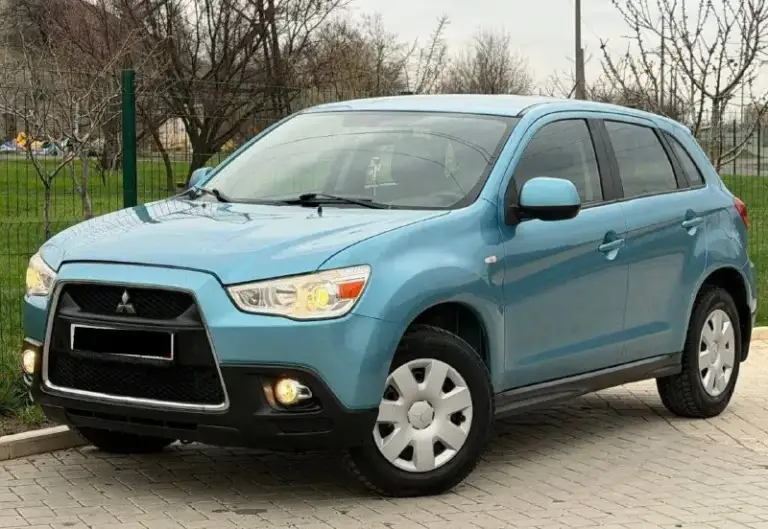 Mitsubishi asx рейсталенг
Год выпуска:2013
Объём :1.6.v16
Кпп механическая
Родной пробег:129.000км

Авто в родном окрасе, без дтп!
История автомобиля прозрачна и чиста, чему свидетельствует автотека.
Автомобиль был пригнан с японии, за все время эксплуатации 1 единственный собственник, обслуживался всегда у официального дилера по регламенту,
Все замены фиксировались всегда в сервисной книжке, все чеки имеются
Недавно сделали полное т. О
Автомобиль без вложений!

Компактный кроссовер
С идеальным сочетанием,
Механической коробкой передач и цепным двигателем 1.6
Автомобиль подходит для разных видов эксплуатации, уверен будущий владелец будет очень доволен авто
В комплекте с автомобилем идет летняя резина с дисками

Комплектация:электро зеркала, кондиционер, электро стеклоподъемники, подогрев сидений, подогрев стекл, мультимедия, бортовой компьютер, aux, bluetooth, и много чего прочего для комфортного пользования.

Продажа через переоформление в мрэо

Цена 1.025.000руб

+7(949)-051-41-89

Г. Донецк - фотография - 2