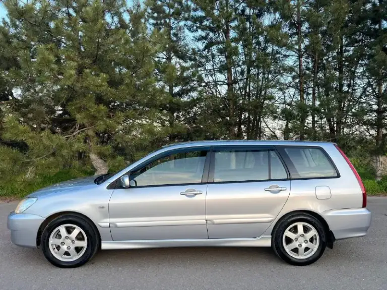Продам mitsubishi lancer lx рестайлинг в состоянии близко к новому автомобилю! 1.6л. Бензин. Мкпп. Семейный универсал. Куплена в 2007 году в автосалоне. Пробег 141.тыс. Км. Один единственный владелец! За всю жизнь (была в одной семье). Птс оригинал. Сборка япония. Комплектация: кондиционер(заправлен). Гидроусилитель руля. Подушки безопасности airbag. Система abs. Система esp. Подогрев сидений. Эл регулировка зеркал с обогревом. Все эл. Стеклоподъемники с доводчиками. Кожаный руль. Противотуманные фары. Заводские титановые диски r15. Доп установлена сигнализация. Магнитола с качественной акустикой. Новая летняя резина formula. 195/60/15. Новому хозяину для приятной езды есть всё, докупать ничего не придётся. Кузов оцинкован! Обработана.
Донецк
💰Цена 615.000₽

📞 +7 (949) 452-20-26 - фотография - 3