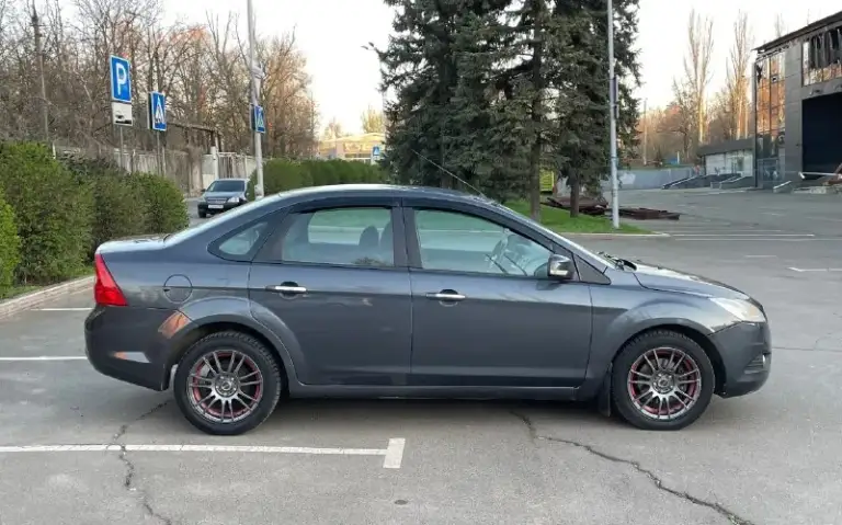 Продам ford focus
Год выпуска - 2008
Объём - 1.6
Коробка - механика
Пробег - 214.000км

Автомобиль в отличном состоянии, ухоженый не прокуренный салон, по ходовой части не каких вложений не требует, очень вместительная и экономная на красивых дисках, отдам в придачу летнюю резину
По комплектации 2стеклоподёмника, кондиционер, подогрев сидений, электро регулировка зеркал, обогрев зеркал, датчик света, стоит заводская магнитола хорошо играет. Одним словом машина для себя.

Цена 565.000 рублей
Осмотр г. Донецк
Остальное по телефону

+79495788575 - фотография - 5