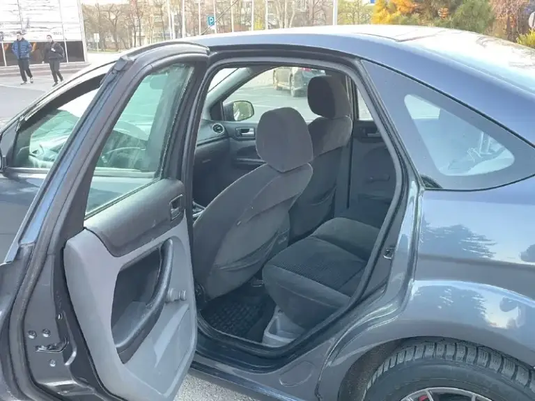 Продам ford focus
Год выпуска - 2008
Объём - 1.6
Коробка - механика
Пробег - 214.000км

Автомобиль в отличном состоянии, ухоженый не прокуренный салон, по ходовой части не каких вложений не требует, очень вместительная и экономная на красивых дисках, отдам в придачу летнюю резину
По комплектации 2стеклоподёмника, кондиционер, подогрев сидений, электро регулировка зеркал, обогрев зеркал, датчик света, стоит заводская магнитола хорошо играет. Одним словом машина для себя.

Цена 565.000 рублей
Осмотр г. Донецк
Остальное по телефону

+79495788575 - фотография - 7