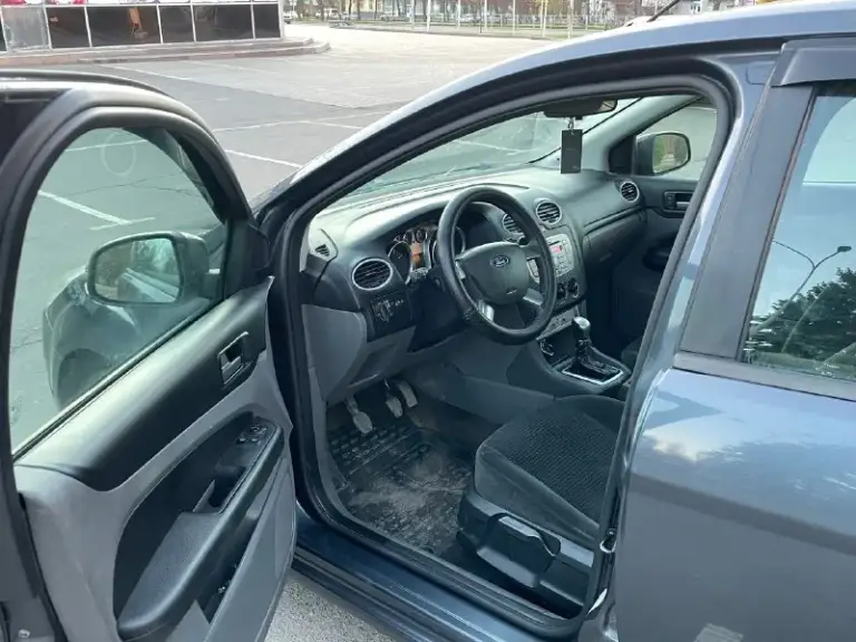 Продам ford focus
Год выпуска - 2008
Объём - 1.6
Коробка - механика
Пробег - 214.000км

Автомобиль в отличном состоянии, ухоженый не прокуренный салон, по ходовой части не каких вложений не требует, очень вместительная и экономная на красивых дисках, отдам в придачу летнюю резину
По комплектации 2стеклоподёмника, кондиционер, подогрев сидений, электро регулировка зеркал, обогрев зеркал, датчик света, стоит заводская магнитола хорошо играет. Одним словом машина для себя.

Цена 565.000 рублей
Осмотр г. Донецк
Остальное по телефону

+79495788575 - фотография - 9