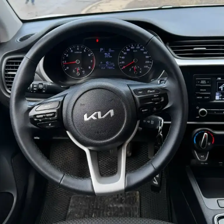 Продам kia rio 1,6 2022 года ! Пробег- 78000 км коробка автомат автомобиль в отличном состоянии, мотор и коробка работают без нареканий. Комплектация : 4 эсп, кондиционер, мультируль, подогревы передних сидений и руля. Дополнительно установлено круиз контроль и диодная оптика. Салон в идеале. Автомобиль полностью технически обслужен !имеется 2 косметических подкраса. В комплекте имеется летняя резина на дисках. Тех. Осмотр пройден, документы в порядке, полное переоформление. Цена : 1.310000 +79495279549
📞 Звоните: +7(949)5279549 - фотография - 5