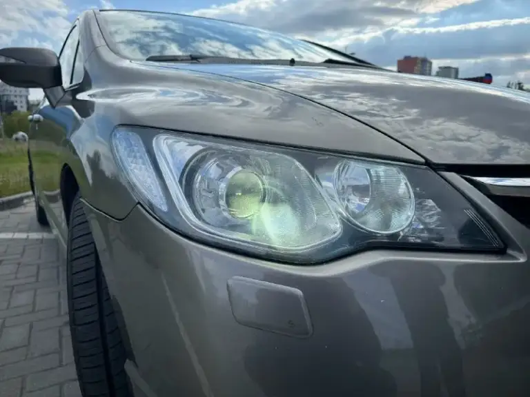 Продаю honda civic 4d 2007 года выпуска. Основные характеристики: заводское остекление (включая лобовое) пробег: 262200 км двигатель: 1.8 i-vtec, технически в отличном состоянии автоматическая трансмиссия на 5 ступеней комплектация: executive особенности: светодиодные фары bi-led ходовая часть обслужена, установлены новые задние стойки полностью исправная электрика салон в идеальном состоянии комплектация включает: климат-контроль круиз-контроль подрулевые лепестки 16" литые диски складные зеркала подогрев сидений 4 стеклоподъемника 6 подушек безопасности мультифункциональный руль документы: птс оригинал, 2 ключа дно обработано после покупки, нет признаков коррозии обращаю внимание, что из-за возраста и особенностей эксплуатации на некоторых кузовных элементах присутствуют мелкие рыжики (потому и такая цена). Цена: 780 000 рублей, возможен разумный торг у капота. +7(949)3511816
📞 Звоните: +7(949)3511816 - фотография - 2