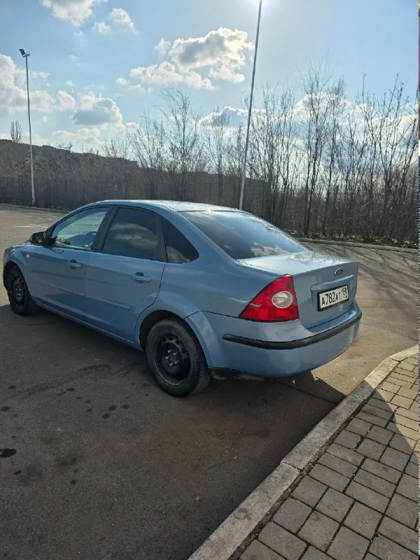 Ford focus 2, дорестайлинг, 2005 г. В. , 1.6 л, 115 л. С. , мкпп. Комплектация: • кондиционер (рабочий, заправлен, пройдена полная диагностика летом 2024 года); • гур (был заменён вместе с приводными ремнями); • эсп передние; • электрорегулировка зеркал; • центральный замок; • штатная сигнализация (с датчиком объема); • блокировка замков задних дверей (с ключа); • мультируль с регулировкой по высоте и вылету; • штатная магнитола (с кодом) + планшет; • бортовой компьютер; • микролифт водительского сиденья; • обогрев заднего стекла; • птф; штампы r15 на летней резине, три ключа. Продажа с полным переоформлением, я собственник, без штрафов и арестов. За время владения авто многое было заменено, обслужено. Из последних работ - слесарные (замена порогов, варка арки), обновление лкп, переборка двигателя. Имеются на всё чеки, заказы-наряды. За подробной информацией общаться в лс, +79493230942 цена - 450 000₽
📞 Звоните: +7(949)3230942 - фотография - 4