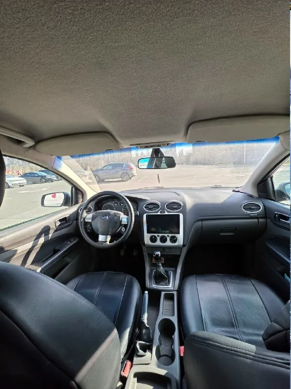 Ford focus 2, дорестайлинг, 2005 г. В. , 1.6 л, 115 л. С. , мкпп. Комплектация: • кондиционер (рабочий, заправлен, пройдена полная диагностика летом 2024 года); • гур (был заменён вместе с приводными ремнями); • эсп передние; • электрорегулировка зеркал; • центральный замок; • штатная сигнализация (с датчиком объема); • блокировка замков задних дверей (с ключа); • мультируль с регулировкой по высоте и вылету; • штатная магнитола (с кодом) + планшет; • бортовой компьютер; • микролифт водительского сиденья; • обогрев заднего стекла; • птф; штампы r15 на летней резине, три ключа. Продажа с полным переоформлением, я собственник, без штрафов и арестов. За время владения авто многое было заменено, обслужено. Из последних работ - слесарные (замена порогов, варка арки), обновление лкп, переборка двигателя. Имеются на всё чеки, заказы-наряды. За подробной информацией общаться в лс, +79493230942 цена - 450 000₽
📞 Звоните: +7(949)3230942 - фотография - 7