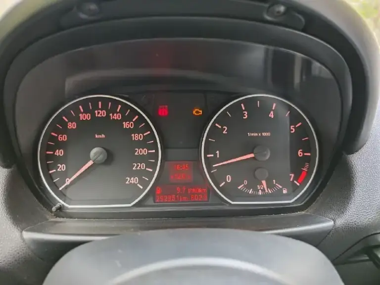 Продам bmw е87 1 серии 2006г, механика, бензин, без дтп.
Есть небольшие косяки.
Двигатель не родной
Осмотр г. Донецк
Цена 800 + торг
+79494099401
📲 Tg: анастасия
📞 Звоните: +7(949)4099401 - фотография - 9