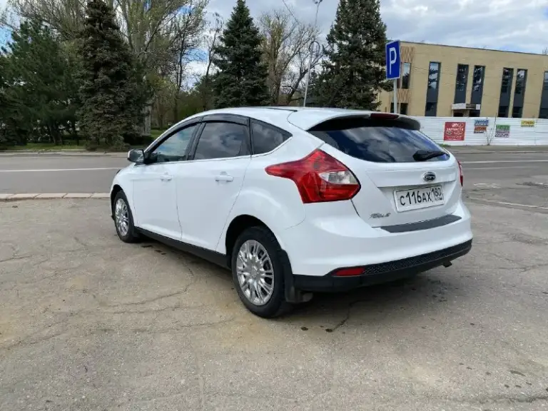 Ford focus 3 1.6 автомат 2012г максимальная комплектация (titanium): - мультируль - климат контроль - подогрев сидений - подогрев лобового, заднего стекла и зеркал - абс, стабилизация - автосвет - регулировка руля во всех положениях - лифт сидений мотор и коробка без нареканий, коробка контрактная, пробег 60тыс км. На ходу каждый день, своевременно обслуживалась. Ходовая мягкая, без стуков, полностью обслужена. Небольшие нарекания по кузову и требует замены ролик кондиционера. Продаю пока продается интересующий меня автомобиль. Пробег: 300тыс км торг на месте, обмен не рассматриваю 660 тыс руб, +79494169103 данил макеевка
📞 Звоните: +7(949)4169103 - фотография - 2