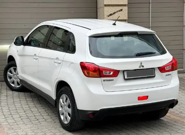 Продам mitsubishi asx рестайлинг
Год выпуска:2015
Объём двигателя:1.6.v16
Кпп механическая
Родной пробег:115.000 км
Один собственник

Авто в родном окрасе, без дтп!
Состояние кузова идеальное,
Рыжиков корозии и прочих нюансов нет,
Все технические обслуживания проводились исключительно у официального дилера, с соблюдением всех сроков. Авто в отличном состоянии, как технически, так и визуально.

Комплектация:
Бортовой компьютер,
Подогрев сидений,4 стеклоподъемника, кондиционер, электро зеркала, противотуманные фары, подогрев стекл, камера заднего вида, abs esp, aux bluetooth, полный комплект ключей и много чего прочего для комфортного вождения
Два комплекта резины с дисками!
По документам любой вид оформления
Автотека кристально чистая✅

Цена:1.025.000

Г. Донецк

Номер телефона:
+7949-126-88-71 - фотография - 3