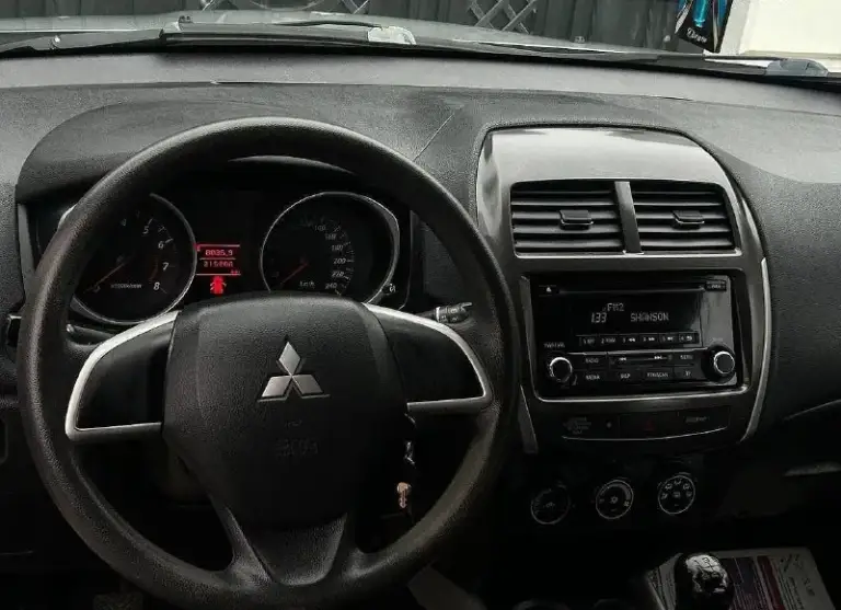 Продам mitsubishi asx рестайлинг
Год выпуска:2015
Объём двигателя:1.6.v16
Кпп механическая
Родной пробег:115.000 км
Один собственник

Авто в родном окрасе, без дтп!
Состояние кузова идеальное,
Рыжиков корозии и прочих нюансов нет,
Все технические обслуживания проводились исключительно у официального дилера, с соблюдением всех сроков. Авто в отличном состоянии, как технически, так и визуально.

Комплектация:
Бортовой компьютер,
Подогрев сидений,4 стеклоподъемника, кондиционер, электро зеркала, противотуманные фары, подогрев стекл, камера заднего вида, abs esp, aux bluetooth, полный комплект ключей и много чего прочего для комфортного вождения
Два комплекта резины с дисками!
По документам любой вид оформления
Автотека кристально чистая✅

Цена:1.025.000

Г. Донецк

Номер телефона:
+7949-126-88-71 - фотография - 6