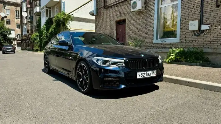 Продам bmw 540d xdrive (3 литра 320л. С. , полный привод), 2019 г. В.
Цена: 4,690,000₽ торг.
Пробег 98 тыс. Км. Во владении с июня 23 года, есть bmw air (данные машины в германии, пробег, комплектация). Автомобиль целый, без дтп и окрасов, все стекла заводские.
Машина вся оклеена в бронепленку (shadow guard) и покрыта керамикой (krytex), также оклеены глянцевые элементы в салоне и монитор мультимедиа с приборной панелью. Два комплекта оригинальных ковров.
Немного о комплектации:
- Адаптивные led фары
- Датчики мертвых зон
- Проекция на лобовое
- 4-Х зонный климат
- Подогрев/вентиляция, память передних сидений
- Подогрев задних сидений
- Ломающиеся спинки передних сидений
- Электропривод крышки багажника (+открытие взмахом ноги)
- Заводской м пакет
- Адаптивный круиз контроль, удержание в полосе
- Датчик дождя/света
- Парктроник 360
- Камера заднего вида
- Заводской shadow line
- Тормоза м performance
Автомобиль обслужен, есть вся история моего владения.
+79493509152
📞 Звоните: +7(949)3509152 - фотография - 1