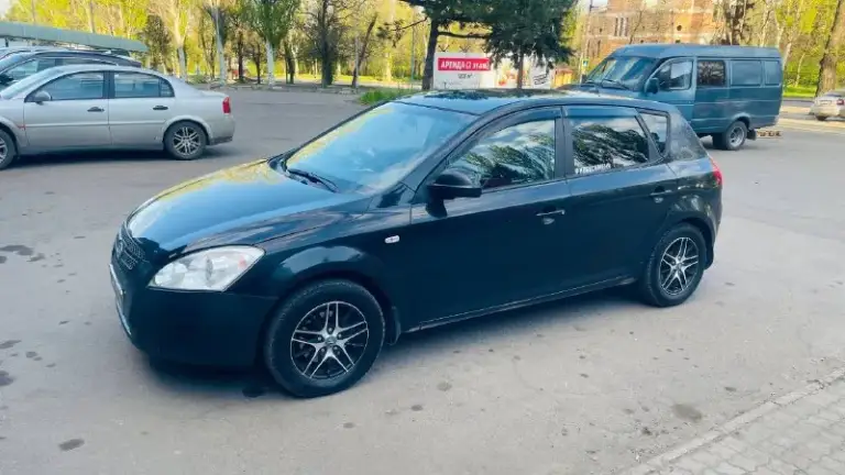 Продажа автомобиля kia ceed, 2008 года выпуска, двигатель 1.6 л бензин, механическая коробка передач. Автомобиль находился в собственности в течение двух лет. Выполнены многочисленные ремонтные работы: обновлена ходовая часть, установлен новый передний подрамник, задний рычаг, заменены масло, фильтры, свечи зажигания, датчик температуры и антифриз. Используется бензин аи-95. Основным пользователем была жена.
Автомобиль находится в донецке.
Цена: 500 000 рублей, торг не предусмотрен.
Контактный телефон: +79491321105
Никнейм: goha777999
📲 Tg: @goha777999
📞 Звоните: +7(949)1321105 - фотография - 7