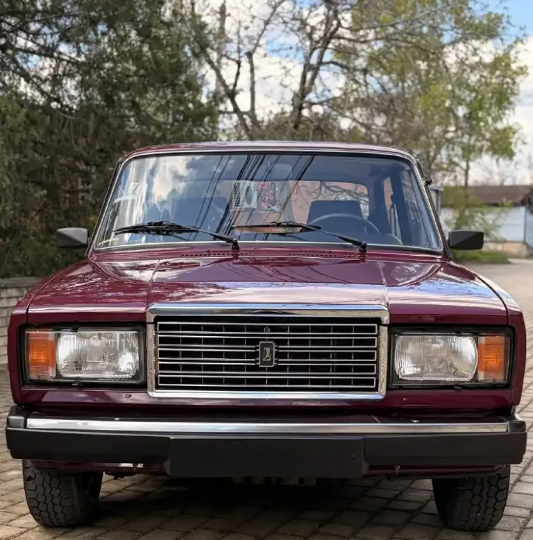Продам капсулу времени!автомобиль мечта советского человека!ваз 2107 1.5л 2002 год выпуска, гаражного хранения.
Пробег:24.000км !!!
Документы кристально чистые продажа по дкп или мрэо!в одних руках с салона!авто зимы не видел.
Техническая часть авто, новая!
Кузов в заводском окрасе!без коррозии и тем более гнили!
Салон в идеальном состоянии, запах тех времён!!
Все родное, запаска, домкрат и т. Д!
Резина завод в отличном состоянии.
Заводская магнитола pioneer с заводскими колонками.
Электрика работает как с завода, вплоть до лампочки под капотом и регулировки фар!
На все другие вопросы отвечу по телефону!
Цена:400.000р (торгуюсь с реальными людьми)
Номер:+79490763198
Номер:+79498228009
Г. Макеевка
📞 🇷🇺 Звоните: +79490763198 - фотография - 1