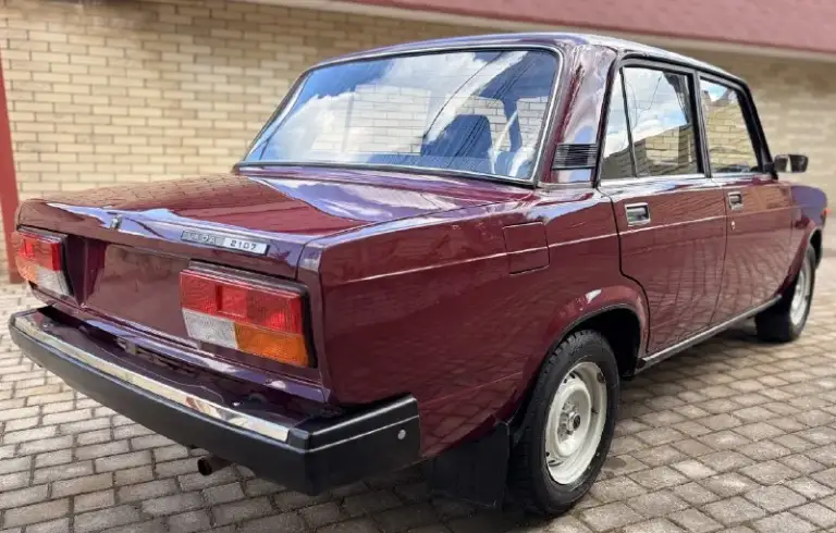 Продам капсулу времени!автомобиль мечта советского человека!ваз 2107 1.5л 2002 год выпуска, гаражного хранения.
Пробег:24.000км !!!
Документы кристально чистые продажа по дкп или мрэо!в одних руках с салона!авто зимы не видел.
Техническая часть авто, новая!
Кузов в заводском окрасе!без коррозии и тем более гнили!
Салон в идеальном состоянии, запах тех времён!!
Все родное, запаска, домкрат и т. Д!
Резина завод в отличном состоянии.
Заводская магнитола pioneer с заводскими колонками.
Электрика работает как с завода, вплоть до лампочки под капотом и регулировки фар!
На все другие вопросы отвечу по телефону!
Цена:400.000р (торгуюсь с реальными людьми)
Номер:+79490763198
Номер:+79498228009
Г. Макеевка
📞 🇷🇺 Звоните: +79490763198 - фотография - 4