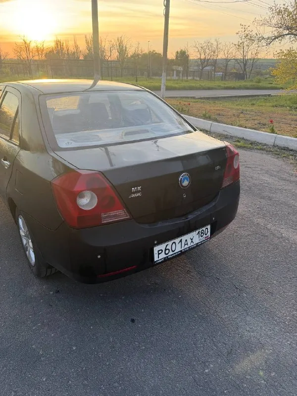 Продам gelly mk 2011г.

Ходовая обслужена, не чего не гремит.
Задние амортизаторы kyb
Диски тормозные, колодки передние - новые.
Производилась замена диска сцепление.
Заменён вакуумный усилитель тормозов, +гтц.
Новое масло акпп.
Радиатор печки - новый.
Шины новые, kumho ecsta.
Магнитола 2din.

Гидроусилитель, парктроники, стеклоподёмники, abs, кондиционер - всё работает.
Безопасность на месте, в дтп не была.
Дно автомобиля целое, есть моменты по кузову.

Цена 250 000р. Тел. +79497130769 мариуполь. - фотография - 4