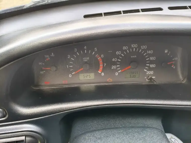 Продаю отличную ухоженную chevrolet нива 2010 г/в с родным пробегом 113000 км комплектация с кондиционером достойное состояние всего автомобиля кузов без дтп салон чистинький ухоженны гидроусилитель передние стеклоподьемники электро зеркала подогрев зеркал подогрев сидений отличная музыка бортовой компьютер два ключа два брелка в туманках установлен ксенон релинги литые диски на 16 двигатель коробка подвеска в идеальном состоянии авто полностью обслужен и ухожен вложений не требует все вопросы по телефону цена: 590000 рублей торг. +7-949-626-72-89 : +7-949-383-94-58
📞 Звоните: +7(949)6267289 - фотография - 6