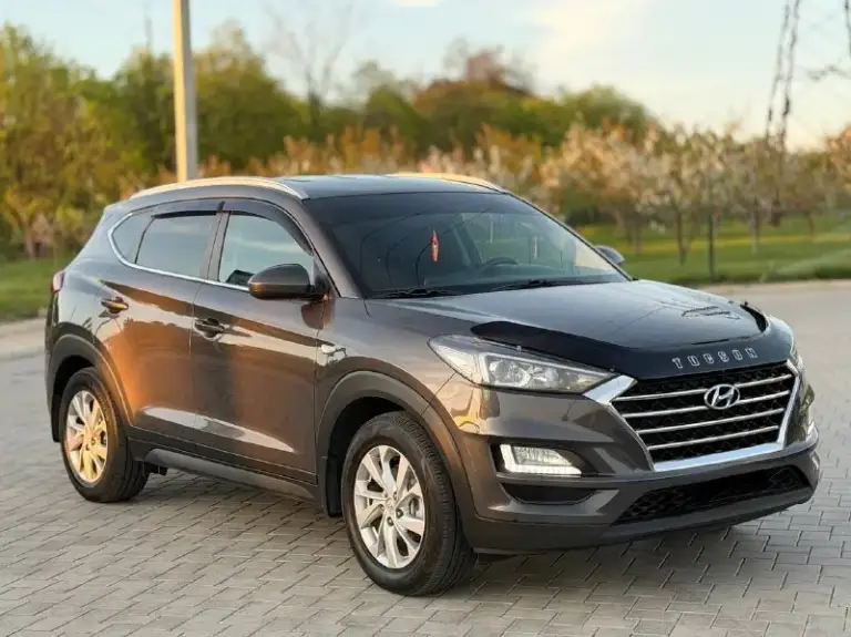 Hyundai tucson
Официал рестайлинг ❗️
2.0 Бензин автомат
2019Г
Автомобиль в хорошем состоянии!
Автомобиль весь в заводском окрасе!
Передняя часть автомобиля в
Брони пленки,
Автомобиль очень комфортный есть все для комфортного вождения!!!
Carpiay,
Камера заднего вида,
Парктроник,
Подогрев сидений передних и задних,
4Wd полный привод,
Климат/контроль,
Круиз/контроль,
Мульти/руль,
И многое другое ….
Все остекление родное включая лобовое!
Два комплекта резины!
С документами полный порядок!!!
Переоформление в мрэо!
Диагностическая карта есть!!!
Цена 2,045₽
▶️Смотреть больше фото◀️
Все вопросы по тел+79494681080
📞 Звоните: +7(949)4681080 - фотография - 1