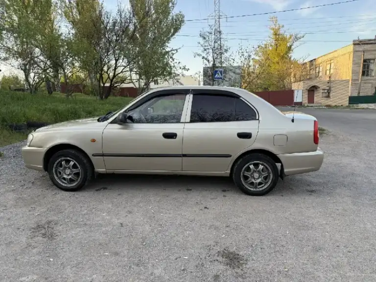 Hyundai accent тагаз ii, 2006. Продам акцент в хорошем технической состоянии, ходовая часть хорошо обслужена, солон в хорошем состоянии, коробка не хрустит не выбивает, кузов требует небольшой уход, как видно багажник имеет на ребре жёсткости вмятину, вовремя проводились технические обслуживания и замена всех расходников, печка кондиционер в работают, центральный замок, два комплекта резины, в целом машина едет бодро, сел поехал, цену вижу 420 тыс руб. Торг уместен, все остальные вопросы по телефону +7 949 823 35 45 или в л. С
📞 Звоните: +7(949)8233545 - фотография - 2