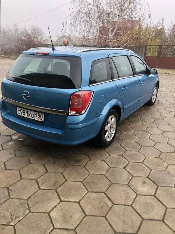 Продам опель астра 1.8 2005 г. Кузов универсал
Пробег - 291 тыс по птс 1й владелец
Двигатель без нареканий, коробка не хрустит не выбивает, ходовка целая ничего не стучит.
Есть нюансы по кузову
Документы в полном порядке, полное переоформление
Ценна 350 тыс торг уместен!
Машина находится в донецке
Звонить по номеру +79493246662 - фотография - 5