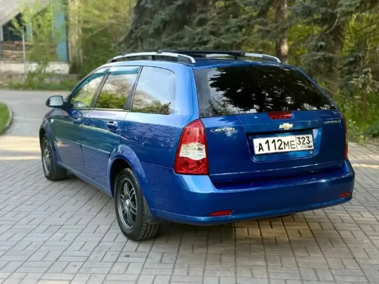 Продам chevrolet lacetti!
Универсал.
2009 Года выпуска
Мотор 1.6. 109 л. С.
Коробка механика.
Комплектация:
Кондиционер.
Гидроусилитель руля.
4 Электростеклоподьемника.
Электрорегулировка зеркал.
Система abs.
Подушки безопасности airbag.
Подогрев заднего стекла, подогревы зеркал заднего вида.
Сенсорная магнитола
Камера заднего вида.
Автомобиль в отличном техническом состоянии. Мотор не троит, не дымит, работает ровно, масло от замены до замены. Коробка работает отлично все скорости включаются без хруста. Подвеска сбитая без лишних посторонних звуков, машина уверенно держит дорогу. По электрике работает абсолютно все.
Салон в хорошем состоянии, не прокуренный, сиденья не просижены, не порваны. Дверные карты, весь пластик целый без царапин.
Очень большое, вместительное багажное отделение, задние сиденья складываются в ровный пол. На крыше установлены заводские рейлинги.
Кузов в хорошем состоянии, дно, арки, пороги, низа дверей целые.
Макеевка
Цена: 585
+7 (949)393-58-25
+7 (949) 535-83-42
+7 (901)744-57-33 - фотография - 3