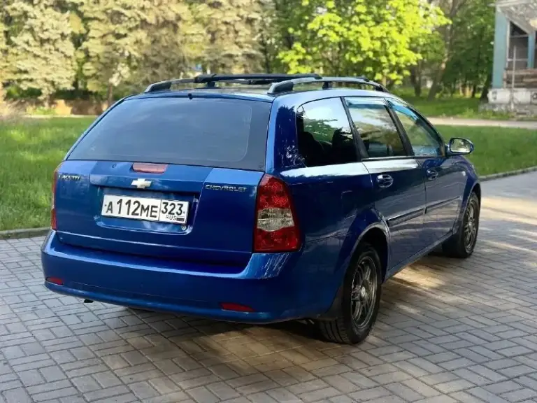 Продам chevrolet lacetti!
Универсал.
2009 Года выпуска
Мотор 1.6. 109 л. С.
Коробка механика.
Комплектация:
Кондиционер.
Гидроусилитель руля.
4 Электростеклоподьемника.
Электрорегулировка зеркал.
Система abs.
Подушки безопасности airbag.
Подогрев заднего стекла, подогревы зеркал заднего вида.
Сенсорная магнитола
Камера заднего вида.
Автомобиль в отличном техническом состоянии. Мотор не троит, не дымит, работает ровно, масло от замены до замены. Коробка работает отлично все скорости включаются без хруста. Подвеска сбитая без лишних посторонних звуков, машина уверенно держит дорогу. По электрике работает абсолютно все.
Салон в хорошем состоянии, не прокуренный, сиденья не просижены, не порваны. Дверные карты, весь пластик целый без царапин.
Очень большое, вместительное багажное отделение, задние сиденья складываются в ровный пол. На крыше установлены заводские рейлинги.
Кузов в хорошем состоянии, дно, арки, пороги, низа дверей целые.
Макеевка
Цена: 585
+7 (949)393-58-25
+7 (949) 535-83-42
+7 (901)744-57-33 - фотография - 4