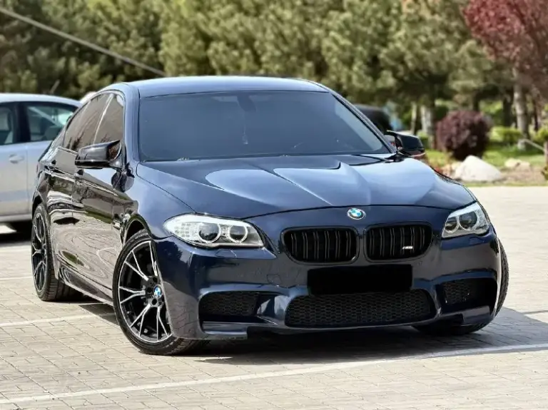 Bmw 530d f10 xdrive
Год выпуска 2012
Цена - 1.820.000₽
Двигатель - 3.0d
Тел. - +79493902663
Либо +7 (949) 679-98-14
Продам шикарную полноприводную bmw в идеальнейшем состоянии, без каких либо изъянов по кузову, двигателю, кпп и ходовой части. Авто без единой ошибки, обслужена полностью от и до. Вложено много средств и времени, осталось только заправлять и получать удовольствие от вождения и внешнего вида. Авто в богатой комплектации с дотяжками дверей, большим монитором, красивом обвесе, разноширокими дисками, прошита на stage 2 ( едет будь здоров ) установлен м руль с лепестками если войдете в азарт) раздвоенный выхлоп на 65 трубе от начала до конца. Контурная подсветка по всему салону и многое другое. Работает каждая лампочка и каждая кнопочка. Затонирована в круг и покрыта керамикой, без внимания на дороге не оставит.
📲 Tg: @vladimir_23_23_23
📞 Звоните: +7(949)3902663 - фотография - 3