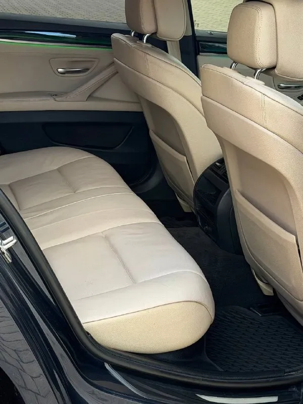 Bmw 530d f10 xdrive
Год выпуска 2012
Цена - 1.820.000₽
Двигатель - 3.0d
Тел. - +79493902663
Либо +7 (949) 679-98-14
Продам шикарную полноприводную bmw в идеальнейшем состоянии, без каких либо изъянов по кузову, двигателю, кпп и ходовой части. Авто без единой ошибки, обслужена полностью от и до. Вложено много средств и времени, осталось только заправлять и получать удовольствие от вождения и внешнего вида. Авто в богатой комплектации с дотяжками дверей, большим монитором, красивом обвесе, разноширокими дисками, прошита на stage 2 ( едет будь здоров ) установлен м руль с лепестками если войдете в азарт) раздвоенный выхлоп на 65 трубе от начала до конца. Контурная подсветка по всему салону и многое другое. Работает каждая лампочка и каждая кнопочка. Затонирована в круг и покрыта керамикой, без внимания на дороге не оставит.
📲 Tg: @vladimir_23_23_23
📞 Звоните: +7(949)3902663 - фотография - 8