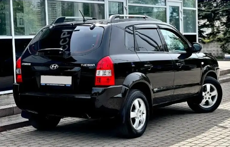 ✅Продам hyundai tucson
✅Год:2008
✅ :2Л
✅Коробка:механика
✅Цена:865.000₽
✅2 Владельца
✅Номер: +79494952372 или +79491003435 на обоих номерах есть телеграмм и макс
Авто в отличном состоянии без вложений сел и поехал, кузов автомобиля соответствует фотографиям, техническая часть обслужена на 5+ чистый и ухоженный салон, машина только после полной полировки и химчистки, таких вариантов на рынке очень мало! Два комплекта колес зима лета оба на дисках! Два ключа!хорошая комплектация:подогревы сидений, кондиционер, большой сенсорный монитор с aux, bt, камера заднего вида, электра зеркала, подогрев заднего стекла, полный бортовой компьютер, abs, esp, биксенонавые фары, центральный замок, сигнализация с обратной связью, и многое другое больше информации по телефону! 📱
📞 Звоните: +7(949)4952372 - фотография - 4