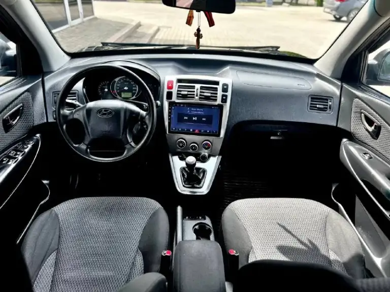 ✅Продам hyundai tucson
✅Год:2008
✅ :2Л
✅Коробка:механика
✅Цена:865.000₽
✅2 Владельца
✅Номер: +79494952372 или +79491003435 на обоих номерах есть телеграмм и макс
Авто в отличном состоянии без вложений сел и поехал, кузов автомобиля соответствует фотографиям, техническая часть обслужена на 5+ чистый и ухоженный салон, машина только после полной полировки и химчистки, таких вариантов на рынке очень мало! Два комплекта колес зима лета оба на дисках! Два ключа!хорошая комплектация:подогревы сидений, кондиционер, большой сенсорный монитор с aux, bt, камера заднего вида, электра зеркала, подогрев заднего стекла, полный бортовой компьютер, abs, esp, биксенонавые фары, центральный замок, сигнализация с обратной связью, и многое другое больше информации по телефону! 📱
📞 Звоните: +7(949)4952372 - фотография - 9
