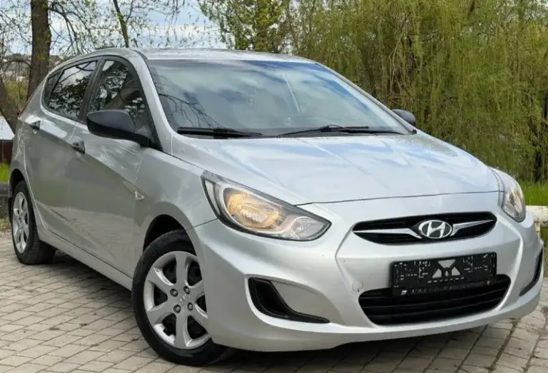 Продам hyundai solaris
Год выпуска:2014
Родной пробег 165.000 тсч км
Объем двигателя: 1,6 123.лс
Кпп механика
Отличная комплектация:
Кондиционер
Датчик света, abs, esp,
Подогрев сидений,
Мульти руль,
4.Эл стекла подъемника,
Электро зеркала,
Подушки безопасности,
Хорошая акустика, парктроники,
Сигнализация,
Кузов в идеальном состоянии, без дтп!, автотека✅ 2 хозяина за всё время эксплуатации.
Рыжиков вздутия и прочего
Нет от слова совсем!
Техническии авто вложений не требует.
Своевременное сезонное обслуживание, заправка и замена фильтров.
Автомобиль без вложения!!
По запросу скину видео обзор.
По документам полный порядок.
Цена 840.000.р возможен торг реальному покупателю!
Номер телефона
+7949-693-58-50
Г. Донецк
📲 Tg: grisha
📞 Звоните: +7(949)6935850 - фотография - 2