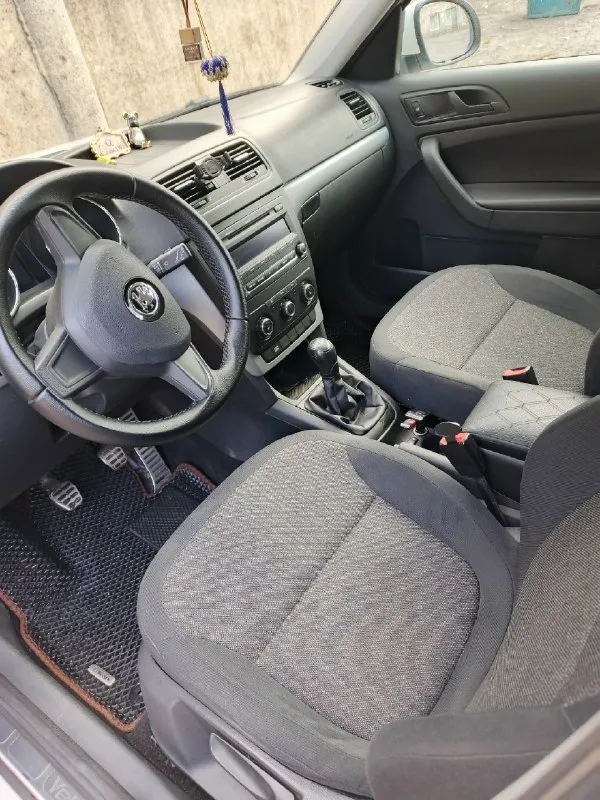 Продаю авто skoda йети 2014 года, 105 л. С. 1,2 турбо, бензин, 6 ступка механика, передний привод, высокий клиренс, хороший городской паркетник, по кузову в хорошем состоянии, ходовка не стучит и не гремит, салон в хорошем состоянии, пробег 206тыс. Км, много чего сделано, из недавнего поменял броне провода, свечи иридиевые, заменил масло в двигателе и в коробке, маленький расход топлива, цена 870 т. Руб. , без залогов, штрафов, и прочего, оформление без проблем город донецк +79496842358
📞 Звоните: +7(949)6842358 - фотография - 9