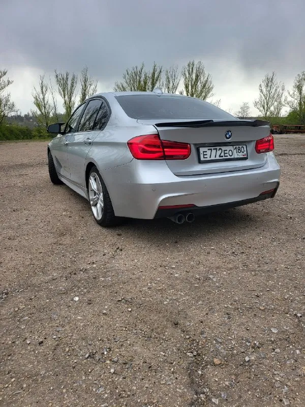 Продам, bmw f30,стала на учёт 2016, авто технически в идеальном состоянии, за авто слежу, не каких вложений не требует, масло в двигателе замена каждые 5-6тыс мотюль, в коробке заменено масло 100км назад, оригинал фильтр и масло, колодки зад брембо, перед купил ну там 70% ещё отдам на запас, без ошибок и тд, сделан стейдж в районе 300 сил в ней, выхлоп с!отстрелами и заслонокой сделан хорошо не надоедает, по комплектации, м обвес, датчик света дождя, клима контроль 2х зонный, люк, кожа, м руль, жк приборка в!стиле м (3 режима оформление)парктроники перед зад, камера заднего вида,3 режима езды eco, sport, comfort, авто в достойном состоянии, продажа вообще не срочная рассмотрю обмен!цена 2.200 руб +79495144445
📞 🇷🇺 Звоните: +79495144445 - фотография - 8