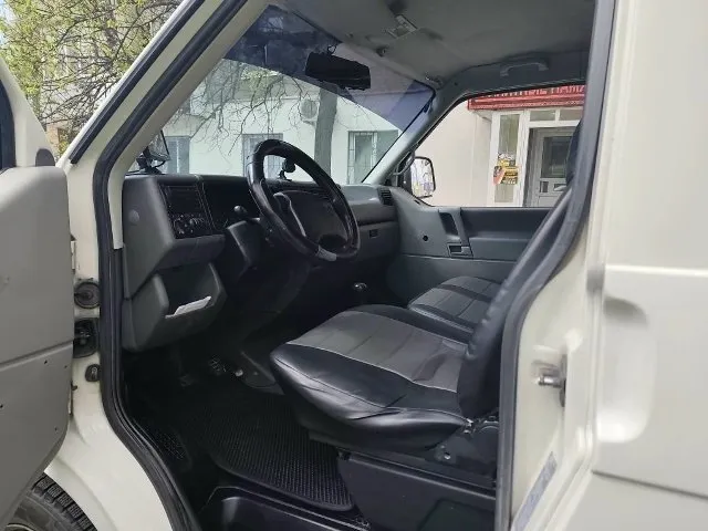 Продаю volkswagen transporter t4 год выпуска: 1998 двигатель: 2.5 пробег: 511436 состояние: хорошие состояние для своих лет, я хозяин владею 7лет, ходовая мотор в хорошем состоянии без вложений. Длинная база по документам грузопасажир есть второй ряд сидений. Прицепное вписанно в птс. Цена: 700000 без торга есть 2 комплекта резины на дисках. +79508533289 +79496169105 торез
📞 Звоните: +7(949)6169105 - фотография - 3