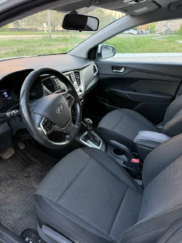 Hyundai solaris 2, 1.6 at, 2017 г. В. Учет 180 регион, заводской окрас hyundai солярис оригинал птс. 2 собственника. Пробег 190 тыс. Км. Автомобиль в заводском окрасе! Кондиционер, бортовой компьютер, управление мультимедиа на руле, подогрев всех сидений, подогрев руля, электрорегулировка зеркал, 4 электростеклоподьемника, центральный замок, датчик дождя, датчик света. Ходовая часть полностью обслужена, ничего не гремит, не стучит и т. Д. Двигатель, акпп работает без нареканий. Бережная безаварийная эксплуатация. Автомобиль в прекрасном состоянии, как внешне, так и технически! Цена 1.140.000 торг присутствует +79493464203
📞 Звоните: +7(949)3464203 - фотография - 8