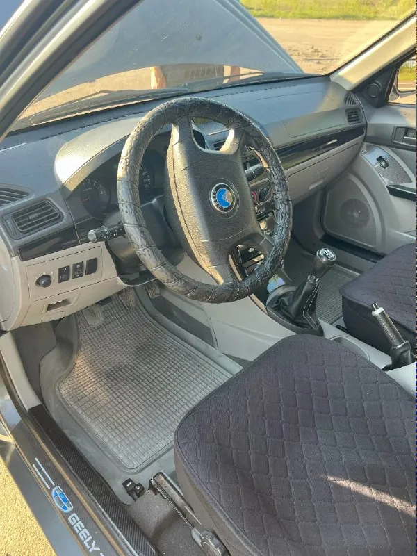 Geely ck (otaka) 1.5 механика
Год 2008
Пробег 100.км 1 владелец (птс оригинал)
Автомобиль в хорошем состоянии как внешне так и технически!
Подогрев зеркал
Стеклоподъемники 4 двери
Магнитофон, usb 6 динамиков
Два ключа
Кондиционер рабочий
Сервисная книга
Два комплекта шин + диски (лето и зима)
Два комплекта ковриков, много новых запчастей в подарок.
Полная шумоизоляция авто. Сигнализация + центральный замок.
Автомобиль полностью весь обслужен, в данный момент никаких вложений не требует, сел поезал.
Хороший вариант для первой машины.
Цена 300.000т. Руб разумный торг у капота находиться в донецке. Пишите или звоните расскажу, покажу все детальные
+7(949)395-36-06
📞 Звоните: +7(949)3953606 - фотография - 7