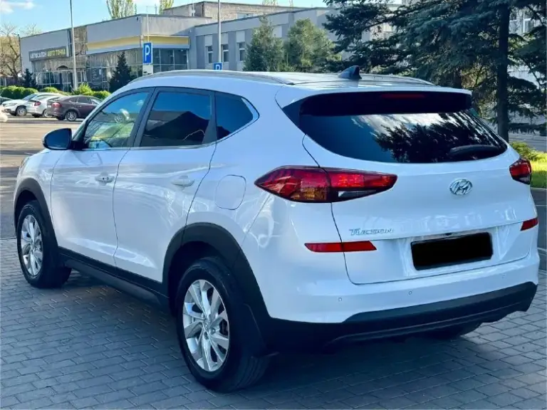 Hyundai tucson рестайлинг
Год выпуска 2019
Двигатель 2.0 бензин
Коробка автомат
Пробег 121 тыс. Км
Автомобиль официал в отличном состоянии,
Кузов без дтп весь в заводском окрасе,
Весь обслужен вложения не какого не требует !
Хорошая комплектация,
Бесключевой доступ,
(Start-stop),
Климат-контроль,
Круиз-контроль,
Датчики света и дождя,
Подогрев руля,
Подогревы сидений,
Парктрони,
Carplay,
Камера заднего вида,
И многое другое.
С документами полный порядок,
Продажа с полным переоформлением в мрэо
Г. Донецк
Цена 1.980 тыс. ₽
Звоните остальное по
+79495210905
📲 Tg: r. B
📞 Звоните: +7(949)5210905 - фотография - 3