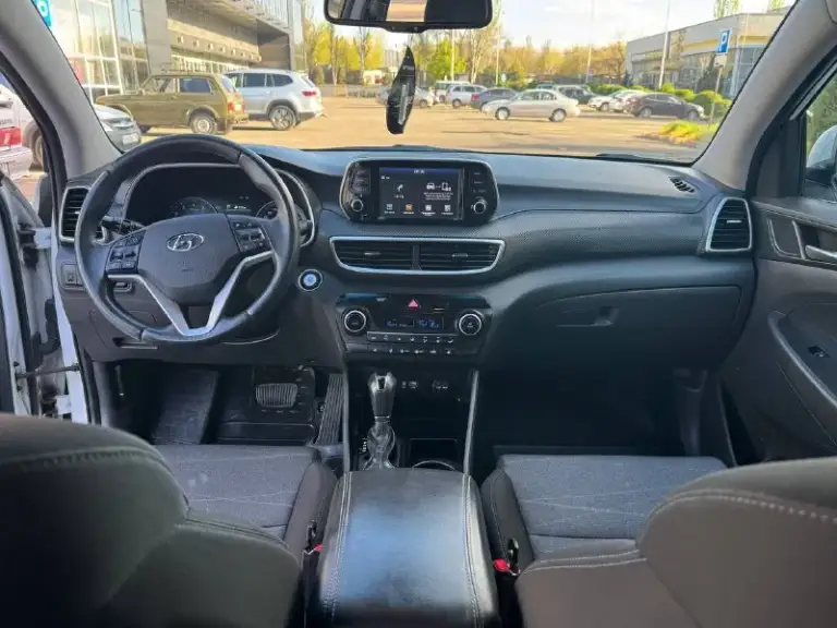 Hyundai tucson рестайлинг
Год выпуска 2019
Двигатель 2.0 бензин
Коробка автомат
Пробег 121 тыс. Км
Автомобиль официал в отличном состоянии,
Кузов без дтп весь в заводском окрасе,
Весь обслужен вложения не какого не требует !
Хорошая комплектация,
Бесключевой доступ,
(Start-stop),
Климат-контроль,
Круиз-контроль,
Датчики света и дождя,
Подогрев руля,
Подогревы сидений,
Парктрони,
Carplay,
Камера заднего вида,
И многое другое.
С документами полный порядок,
Продажа с полным переоформлением в мрэо
Г. Донецк
Цена 1.980 тыс. ₽
Звоните остальное по
+79495210905
📲 Tg: r. B
📞 Звоните: +7(949)5210905 - фотография - 9