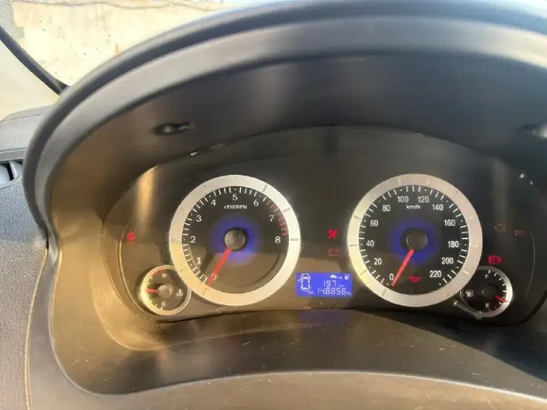 Продам geely gs6, 2014г. В родного пробега 150тыс, в отличном техническом состоянии, мотор работает ровно, коробку не выбивает, все передачи включаются без хрустов, по комплектации, птф, 4эсп подогрев передних сидений, кондиционер, проведенные работы по машине( замена элементов подвески стойки, отбойники, подшипники, гранаты( внут. Наруж) замена масел в коробке и двигателе, замена ремня грм на пробеге 123.573 судя по надписи на крышке грм, замена генератора и вспомогательных ремней) есть небольшой момент по кузову на задней арке( китаец что еще сказать) есть комплект летней резины, машина зиму стояла в гараже (без отопления) за машину хочу 345 тыс. Рублей обоснованный торг у капота, на смотрины не езжу, по телефону торги не веду, есть интерес приезжайте смотрите любые проверки за ваши деньги 🫰
Писать в личку либо по номеру +79490434008 миранда г. Снежное днр
📞 Звоните: +7(949)0434008 - фотография - 7