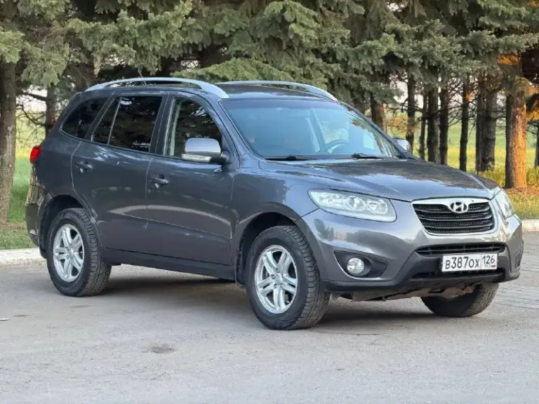 Hyundai santa fe
Год выпуска: 2011
Двигатель: бензин 2.4
Коробка: механика 6-ст
Пробег: 188.000км
✅2 Владельца за все время
✅Птс оригинал
✅Без дтп
✅Родной окрас за исключением одной детали (заднее левое крыло) косметический окрас была притертость не дтп!!!
✅Все стекла родные включая лобовое стекло
✅Салон на лакированном красивом дереве
✅Климат контроль 2-х зон
✅Подогрев сидений 2 режима
✅Мультируль
✅Штатная акустика с магнитолой
✅Обогрев лобового стекла
✅4 Эл стеклоподъемника
✅Эл регулировка зеркал
✅Птф
✅Новая зима на дисках 17 радиуса
✅2 Комплекта ключей с сигнализацией
✅Сервисные книжки
Автомобиль в идеальнейшем состоянии для своих лет, родной окрас за исключением заднего левого крыла(был косметический окрас)не дтп!!! Коробка 6-ст переключает отлично не выбивает не разболтана! Подвеска вся обслужена от а до я ничего делать не нужно! Расход 7-8л! Авто в редчайшем состоянии с южного края ставрополь где климат очень хороший!
Цена 1.155.000 рублей
Торг у капота реальному кл
📞 Звоните: +7(949)5205833 - фотография - 2