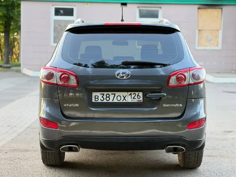Hyundai santa fe
Год выпуска: 2011
Двигатель: бензин 2.4
Коробка: механика 6-ст
Пробег: 188.000км
✅2 Владельца за все время
✅Птс оригинал
✅Без дтп
✅Родной окрас за исключением одной детали (заднее левое крыло) косметический окрас была притертость не дтп!!!
✅Все стекла родные включая лобовое стекло
✅Салон на лакированном красивом дереве
✅Климат контроль 2-х зон
✅Подогрев сидений 2 режима
✅Мультируль
✅Штатная акустика с магнитолой
✅Обогрев лобового стекла
✅4 Эл стеклоподъемника
✅Эл регулировка зеркал
✅Птф
✅Новая зима на дисках 17 радиуса
✅2 Комплекта ключей с сигнализацией
✅Сервисные книжки
Автомобиль в идеальнейшем состоянии для своих лет, родной окрас за исключением заднего левого крыла(был косметический окрас)не дтп!!! Коробка 6-ст переключает отлично не выбивает не разболтана! Подвеска вся обслужена от а до я ничего делать не нужно! Расход 7-8л! Авто в редчайшем состоянии с южного края ставрополь где климат очень хороший!
Цена 1.155.000 рублей
Торг у капота реальному кл
📞 Звоните: +7(949)5205833 - фотография - 4