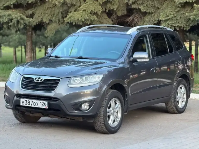 Hyundai santa fe
Год выпуска: 2011
Двигатель: бензин 2.4
Коробка: механика 6-ст
Пробег: 188.000км
✅2 Владельца за все время
✅Птс оригинал
✅Без дтп
✅Родной окрас за исключением одной детали (заднее левое крыло) косметический окрас была притертость не дтп!!!
✅Все стекла родные включая лобовое стекло
✅Салон на лакированном красивом дереве
✅Климат контроль 2-х зон
✅Подогрев сидений 2 режима
✅Мультируль
✅Штатная акустика с магнитолой
✅Обогрев лобового стекла
✅4 Эл стеклоподъемника
✅Эл регулировка зеркал
✅Птф
✅Новая зима на дисках 17 радиуса
✅2 Комплекта ключей с сигнализацией
✅Сервисные книжки
Автомобиль в идеальнейшем состоянии для своих лет, родной окрас за исключением заднего левого крыла(был косметический окрас)не дтп!!! Коробка 6-ст переключает отлично не выбивает не разболтана! Подвеска вся обслужена от а до я ничего делать не нужно! Расход 7-8л! Авто в редчайшем состоянии с южного края ставрополь где климат очень хороший!
Цена 1.155.000 рублей
Торг у капота реальному кл
📞 Звоните: +7(949)5205833 - фотография - 6
